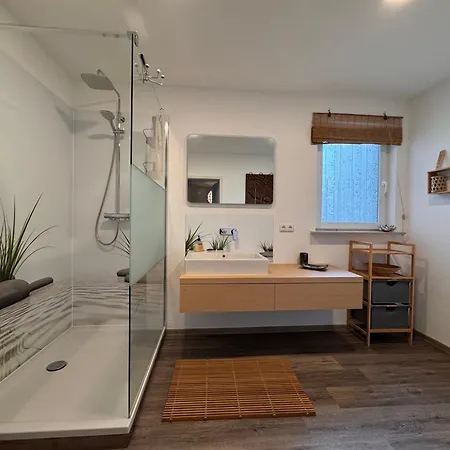 Fuer Familien Und Geschaeftsreisende *